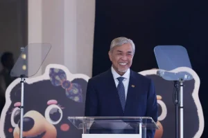 马来西亚副首相兼乡村及区域发展部长拿督斯里阿末扎希在伦敦宣布，马来西亚...